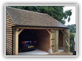 single_oak_framed_garage_with_lockable_storage_2